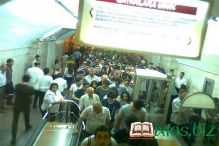 Metroda daha bir ajiotaj: Sərnişinlər qatardan boşaldıldı