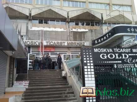“Moskva” univermağının sahibi etirazçılara "yox" dedi: yüzlərlə obyekt bağlandı