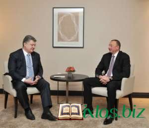 Prezident İlham Əliyev Petro Poroşenko ilə görüşüb